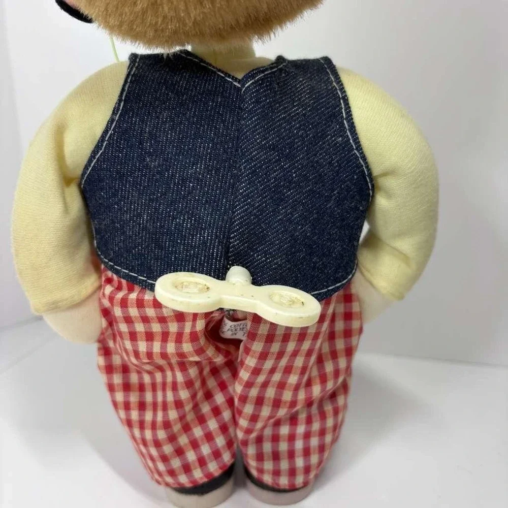 Vintage‎ Wind Up Irish Musical Moving Boy Doll Mohawk Hairdo Walkman & Earphones